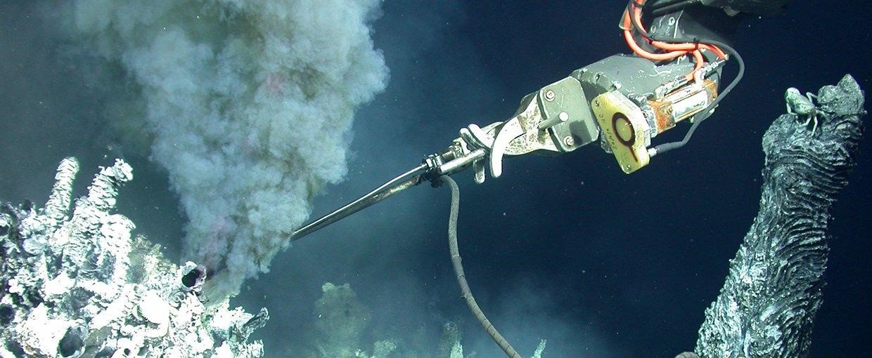 13. Deep-Sea Oceanography and Exploration